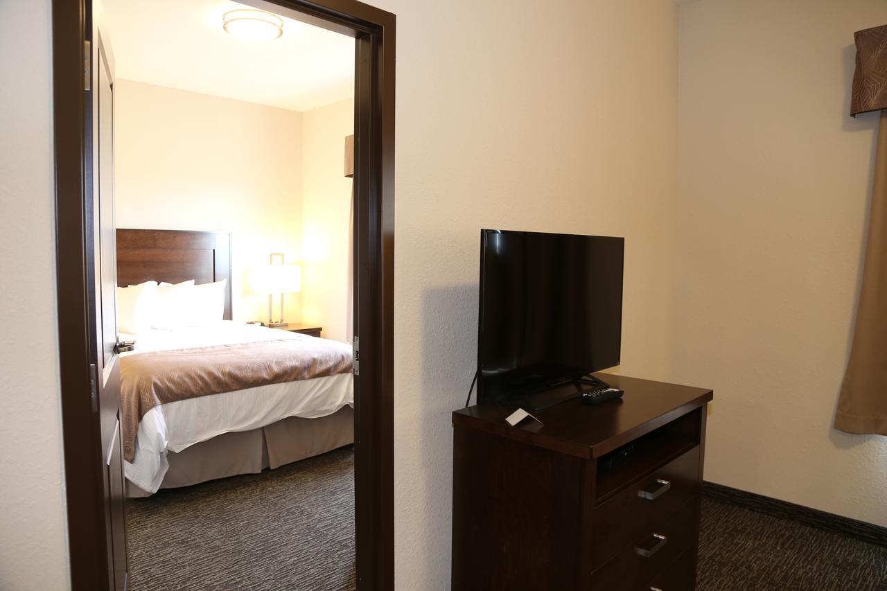 Prairie Moon Inn & Suites Macklin المظهر الخارجي الصورة
